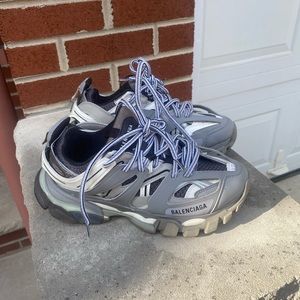 Balenciagas Track LED